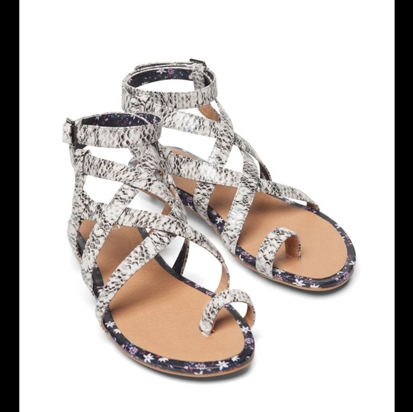 CAbi Shoes - Cabi Athena Snakeskin Gladiator Sandals NWOT 7